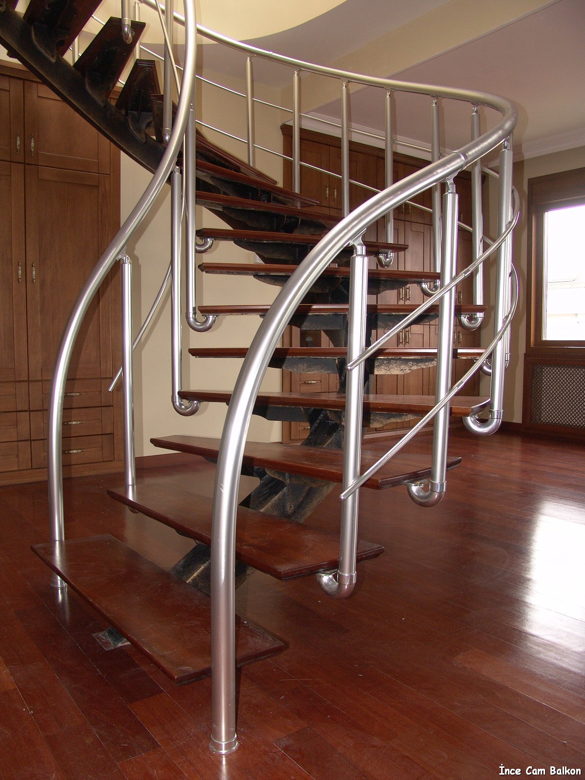 1338555562o992876234